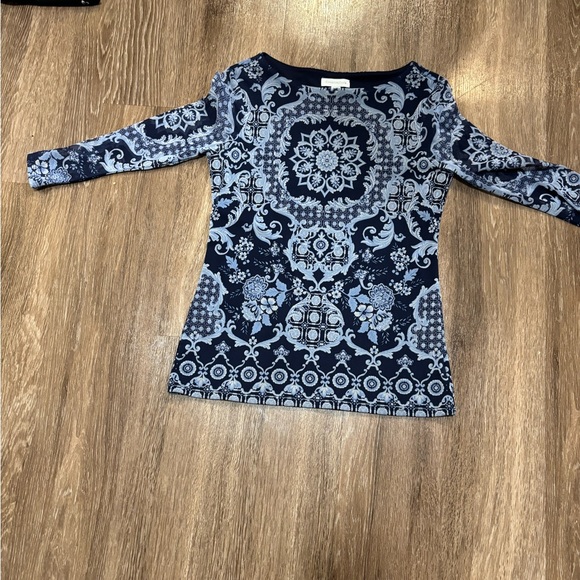 Top - Picture 3 of 4